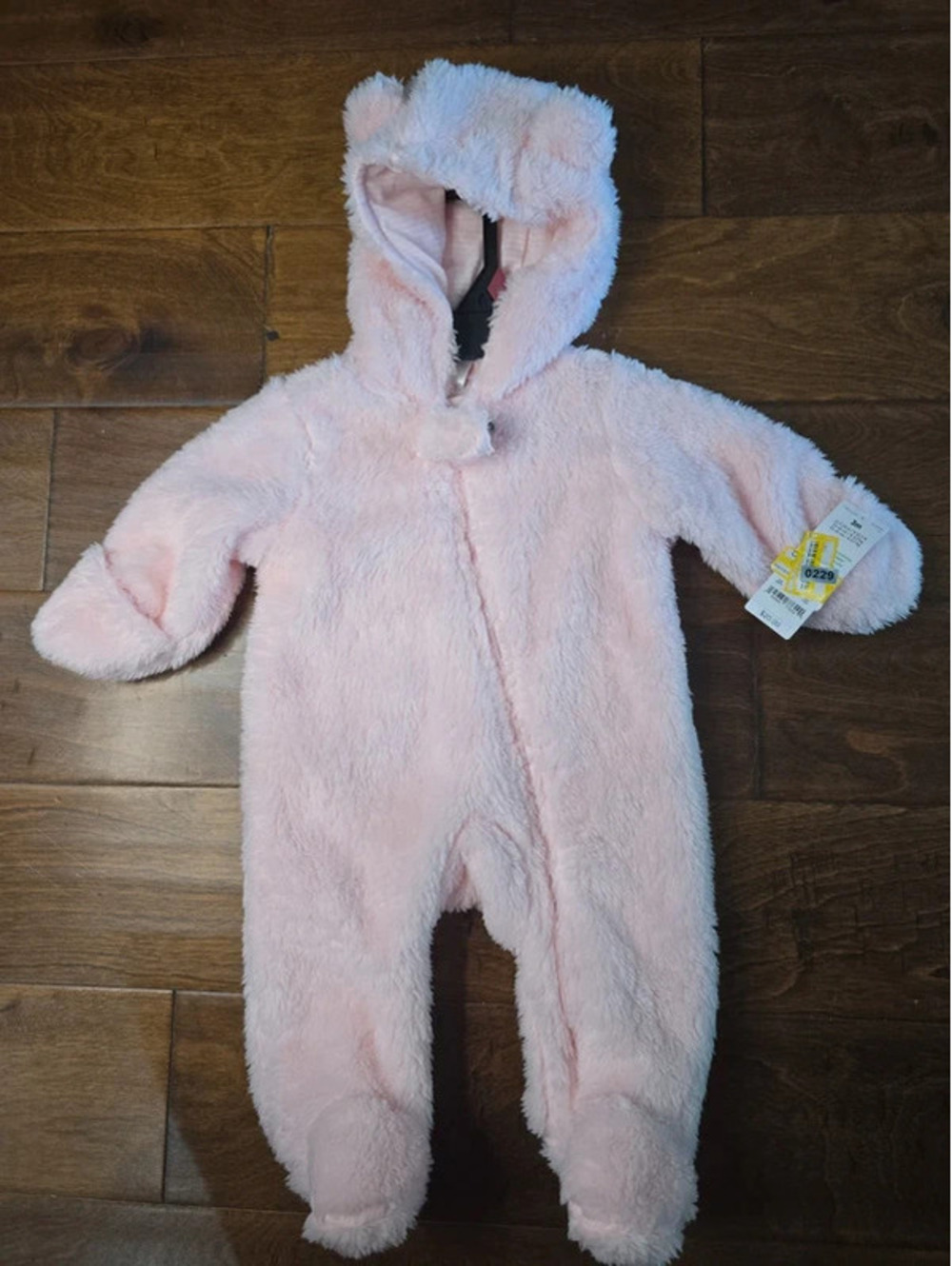3m brand new baby snowsuit from carter's item. 229G2